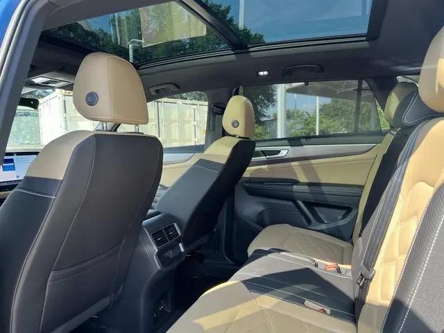 2026 Volkswagen Atlas Cross Sport SE with Technology
