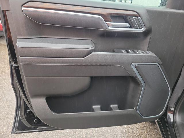 2025 GMC Sierra 1500 4WD Crew Cab Short Box SLT
