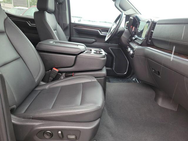 2025 GMC Sierra 1500 4WD Crew Cab Short Box SLT