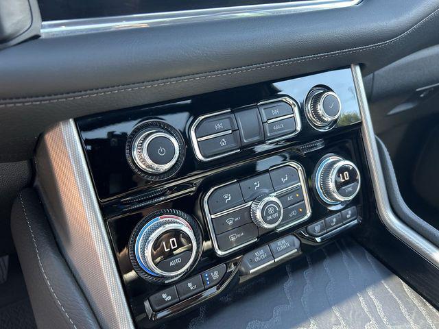 2022 GMC Yukon 4WD Denali