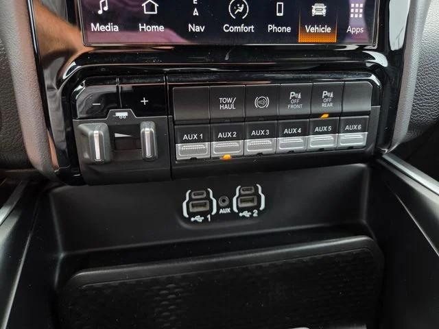 2022 Ram 2500 Big Horn Crew Cab 4x4 6'4" Box
