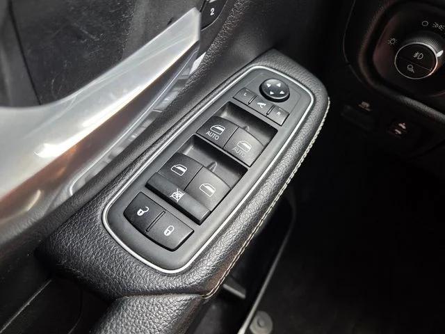 2021 Ram 1500 Laramie Crew Cab 4x2 5'7" Box
