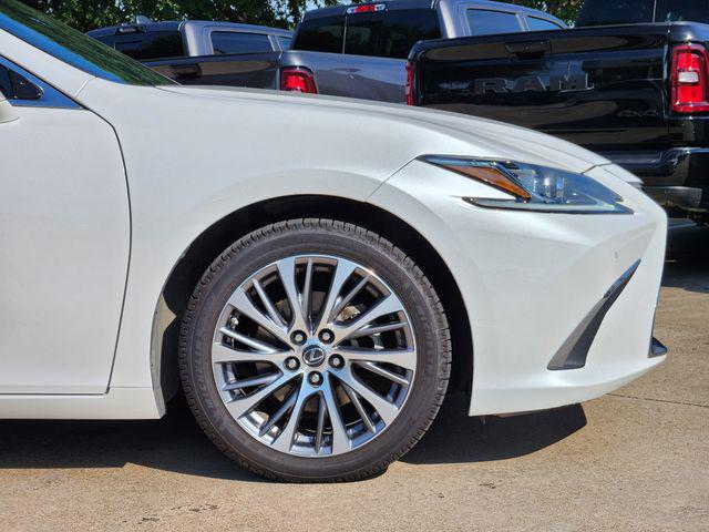 2020 Lexus ES 350 Unknown