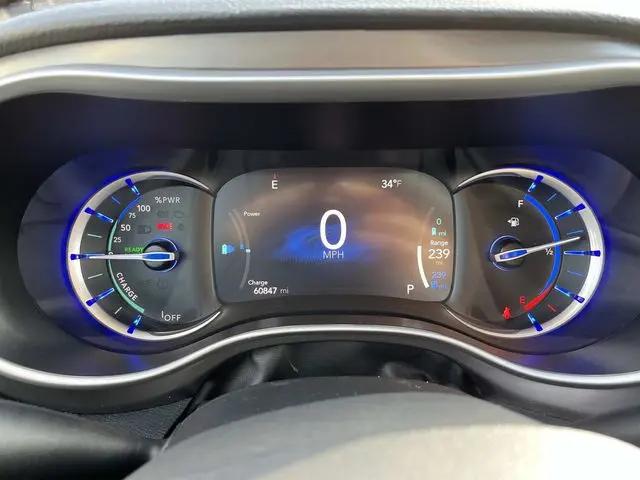 2024 Chrysler Pacifica Hybrid Select
