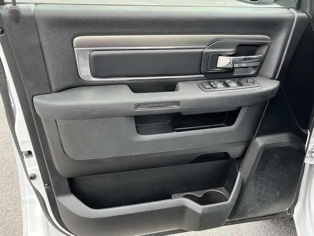 2024 Ram 1500 Classic Warlock Crew Cab 4x4 5'7" Box