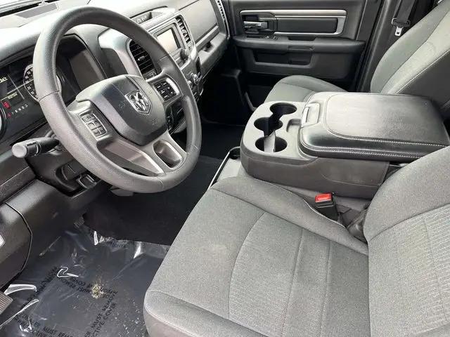 2024 Ram 1500 Classic Warlock Crew Cab 4x4 5'7" Box