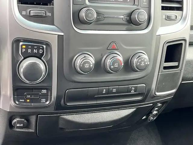 2024 Ram 1500 Classic Warlock Crew Cab 4x4 5'7" Box