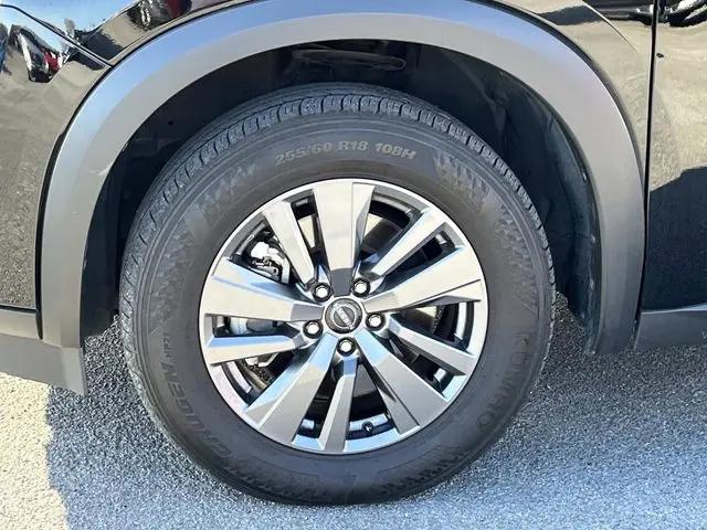 2025 Nissan Pathfinder SV FWD