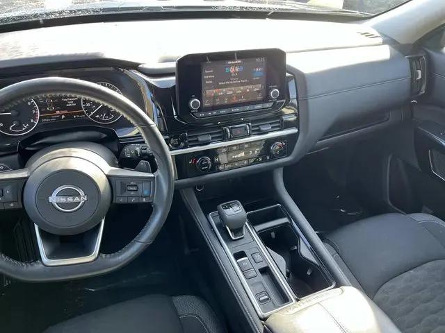 2025 Nissan Pathfinder SV FWD