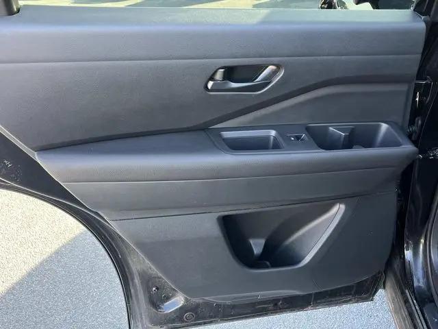 2025 Nissan Pathfinder SV FWD
