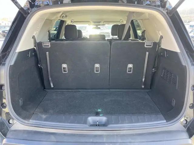 2025 Nissan Pathfinder SV FWD