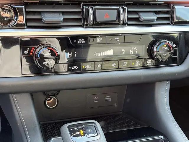 2025 Nissan Pathfinder SV FWD