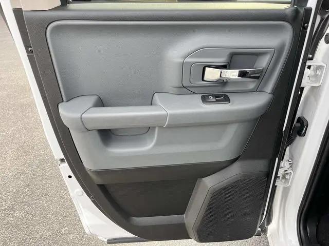 2024 Ram 1500 Classic SLT Quad Cab 4x4 6'4" Box