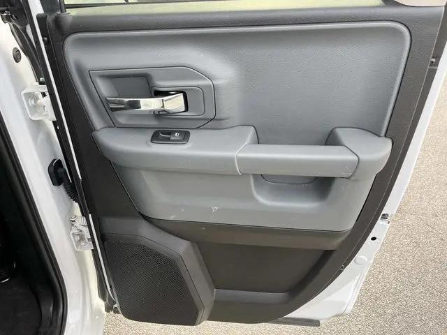 2024 Ram 1500 Classic SLT Quad Cab 4x4 6'4" Box