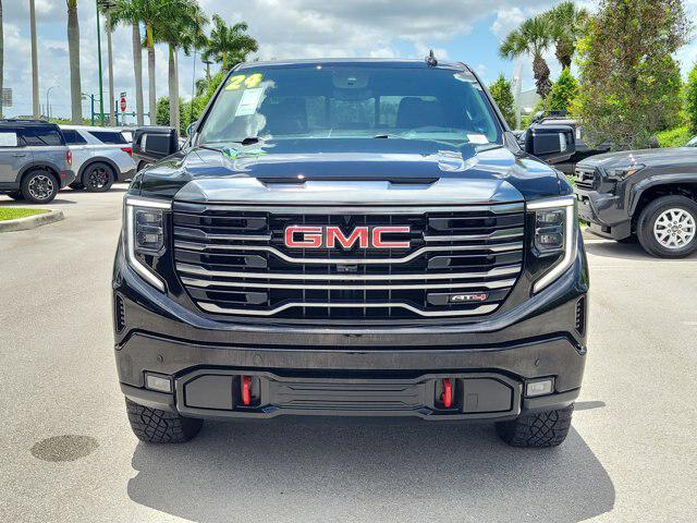 2024 GMC Sierra 1500 4WD Crew Cab Short Box AT4