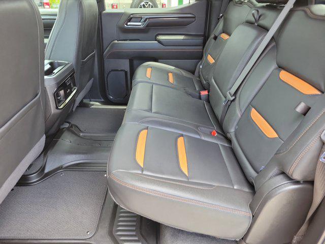 2024 GMC Sierra 1500 4WD Crew Cab Short Box AT4