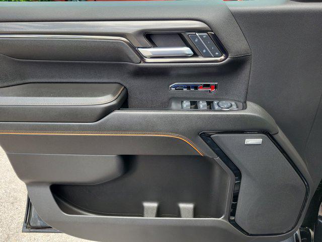2024 GMC Sierra 1500 4WD Crew Cab Short Box AT4