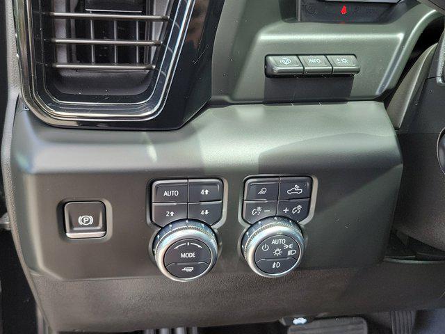 2024 GMC Sierra 1500 4WD Crew Cab Short Box AT4