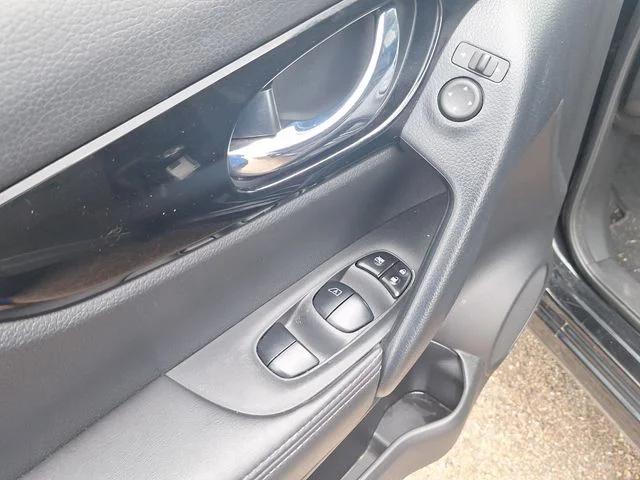 2022 Nissan Rogue Sport SL AWD Xtronic CVT