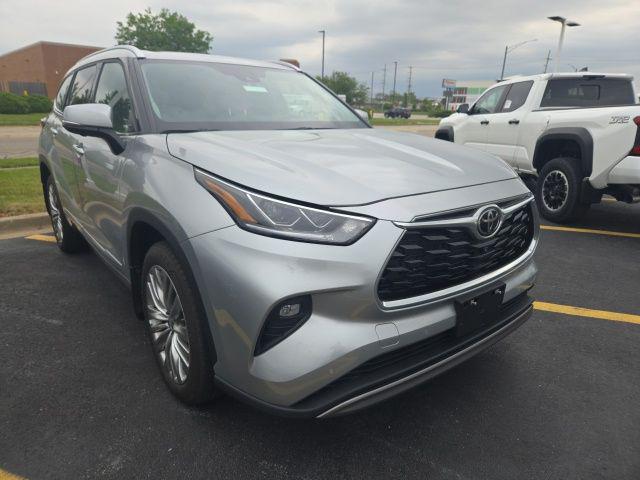 2023 Toyota Highlander Platinum for sale in Highland, IN