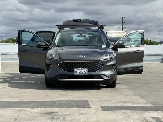 2020 Ford Escape SE