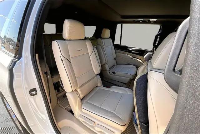 2023 Cadillac Escalade ESV 4WD Premium Luxury