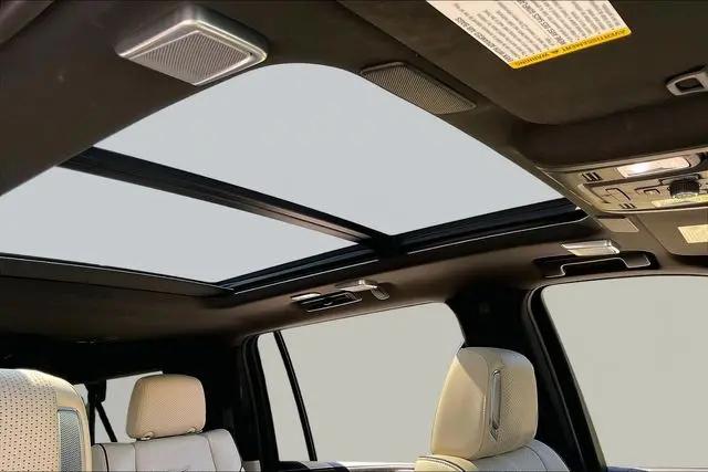 2023 Cadillac Escalade ESV 4WD Premium Luxury