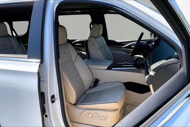 2023 Cadillac Escalade ESV 4WD Premium Luxury