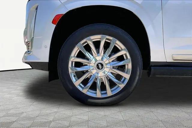 2023 Cadillac Escalade ESV 4WD Premium Luxury
