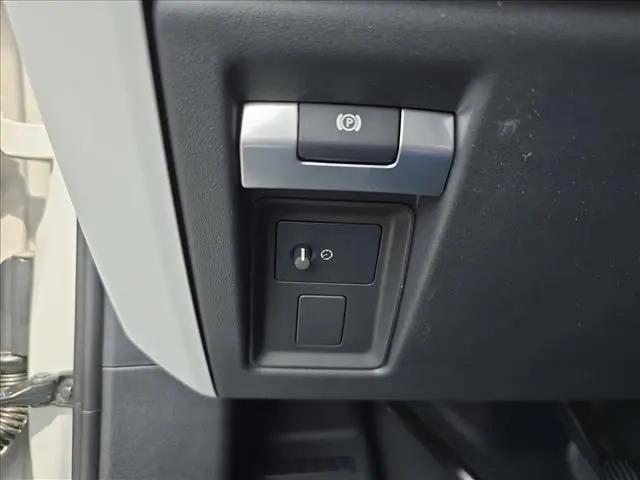 2026 Land Rover Defender P300 S