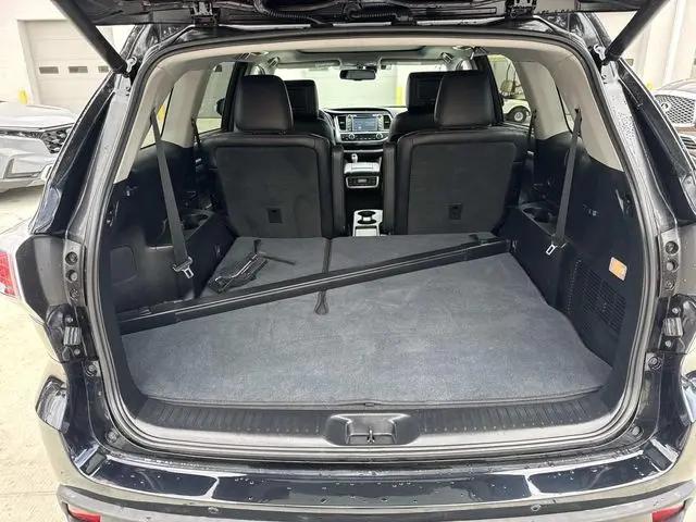 2016 Toyota Highlander Limited Platinum V6