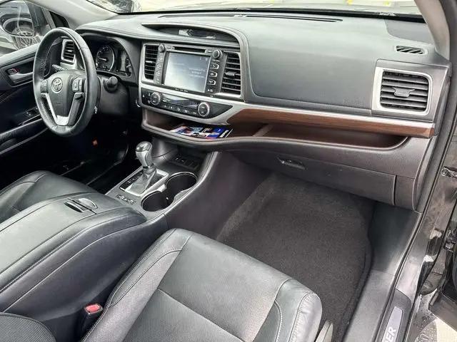 2016 Toyota Highlander Limited Platinum V6