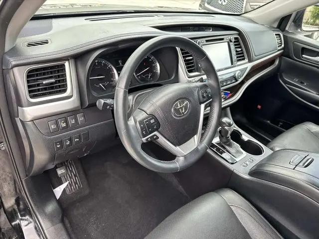 2016 Toyota Highlander Limited Platinum V6