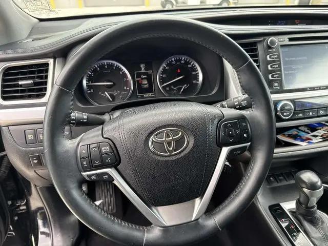 2016 Toyota Highlander Limited Platinum V6