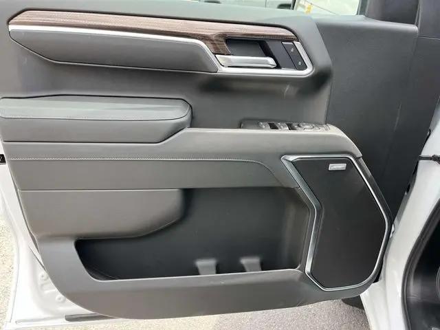 2026 Chevrolet Silverado 1500 4WD Crew Cab Short Bed RST
