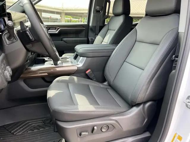 2026 Chevrolet Silverado 1500 4WD Crew Cab Short Bed RST