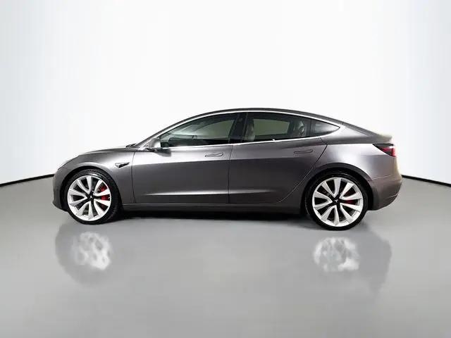 2018 Tesla Model 3 Performance