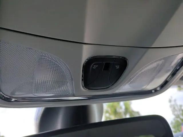 2019 Jeep Cherokee Limited FWD