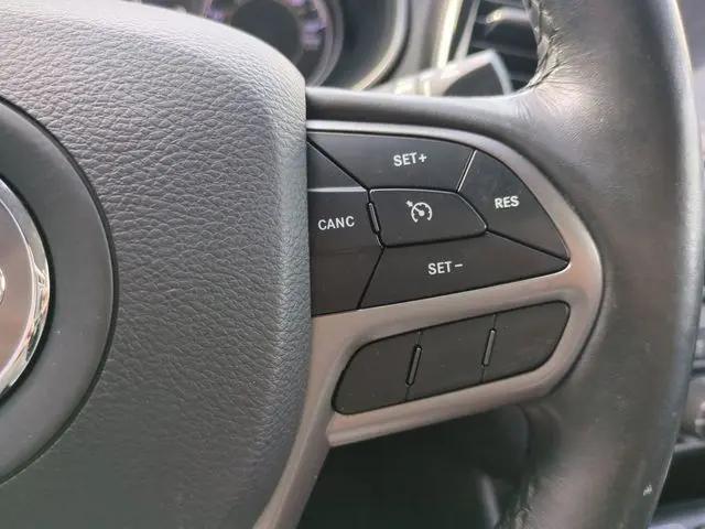 2019 Jeep Cherokee Limited FWD