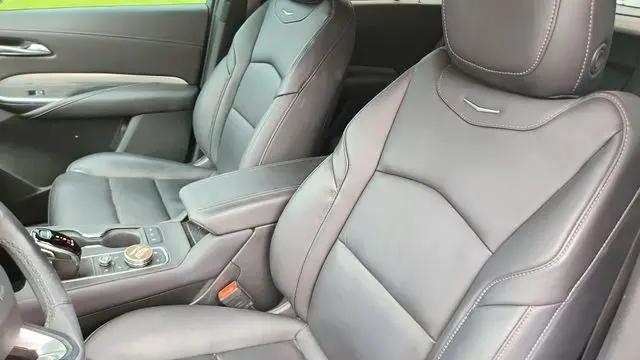 2023 Cadillac XT4 FWD Premium Luxury