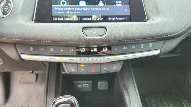 2023 Cadillac XT4 FWD Premium Luxury