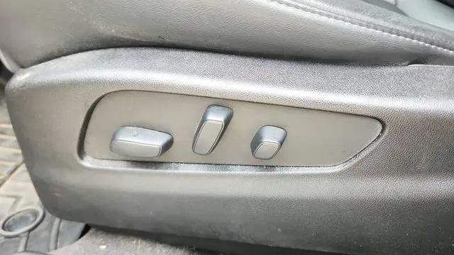 2023 Cadillac XT4 FWD Premium Luxury