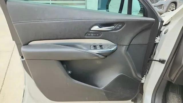2023 Cadillac XT4 FWD Premium Luxury