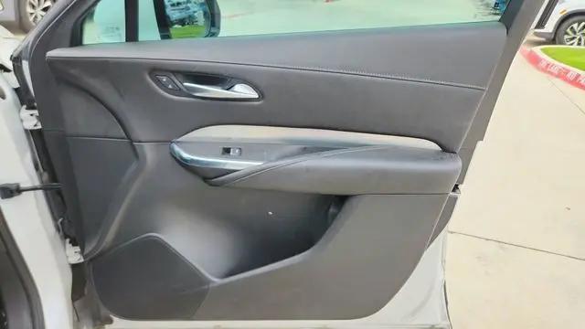 2023 Cadillac XT4 FWD Premium Luxury
