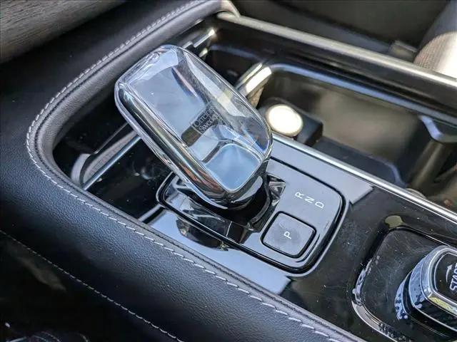 2024 Volvo XC90 Recharge T8 Ultimate Bright Theme 7-Seater