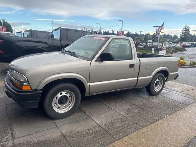 2003 Chevrolet S-10 Base