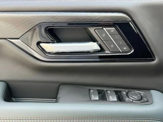 2026 GMC Yukon 4WD AT4