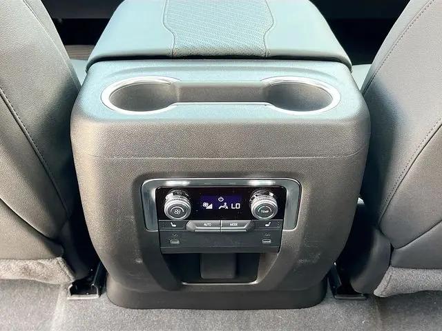 2026 GMC Yukon 4WD AT4