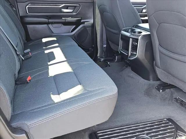 2020 Ram 1500 Big Horn Crew Cab 4x4 5'7" Box