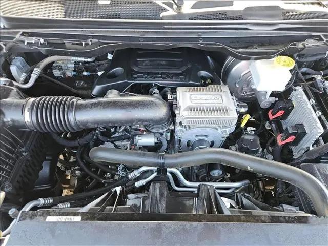 2020 Ram 1500 Big Horn Crew Cab 4x4 5'7" Box